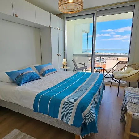 Vue Panoramique Sur Bassin,piscine Et Terrasse Apartment