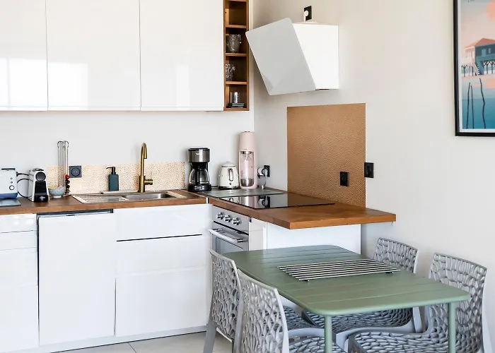 Lägenhet Vue Panoramique Sur Bassin,piscine Et Terrasse